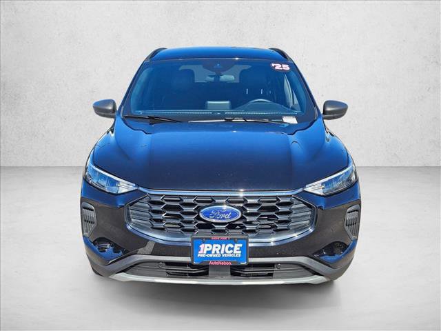 Used 2025 Ford Escape ST-Line image 2