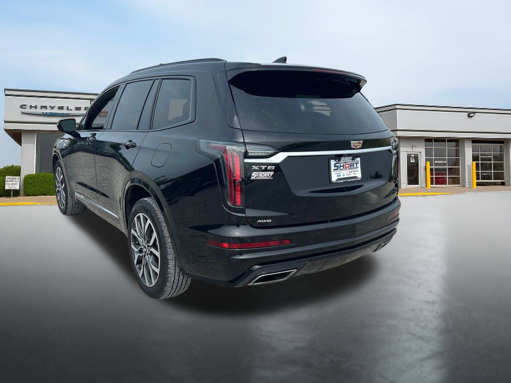 Used 2023 Cadillac XT6 Sport image 3