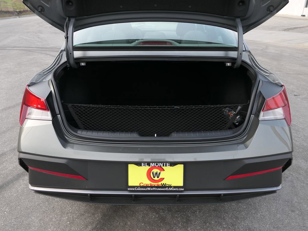 Certified 2025 Hyundai Elantra Sport image 20