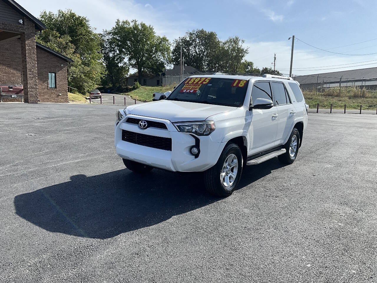 Used 2018 Toyota 4Runner SR5 Premium AWD/4WD image 2