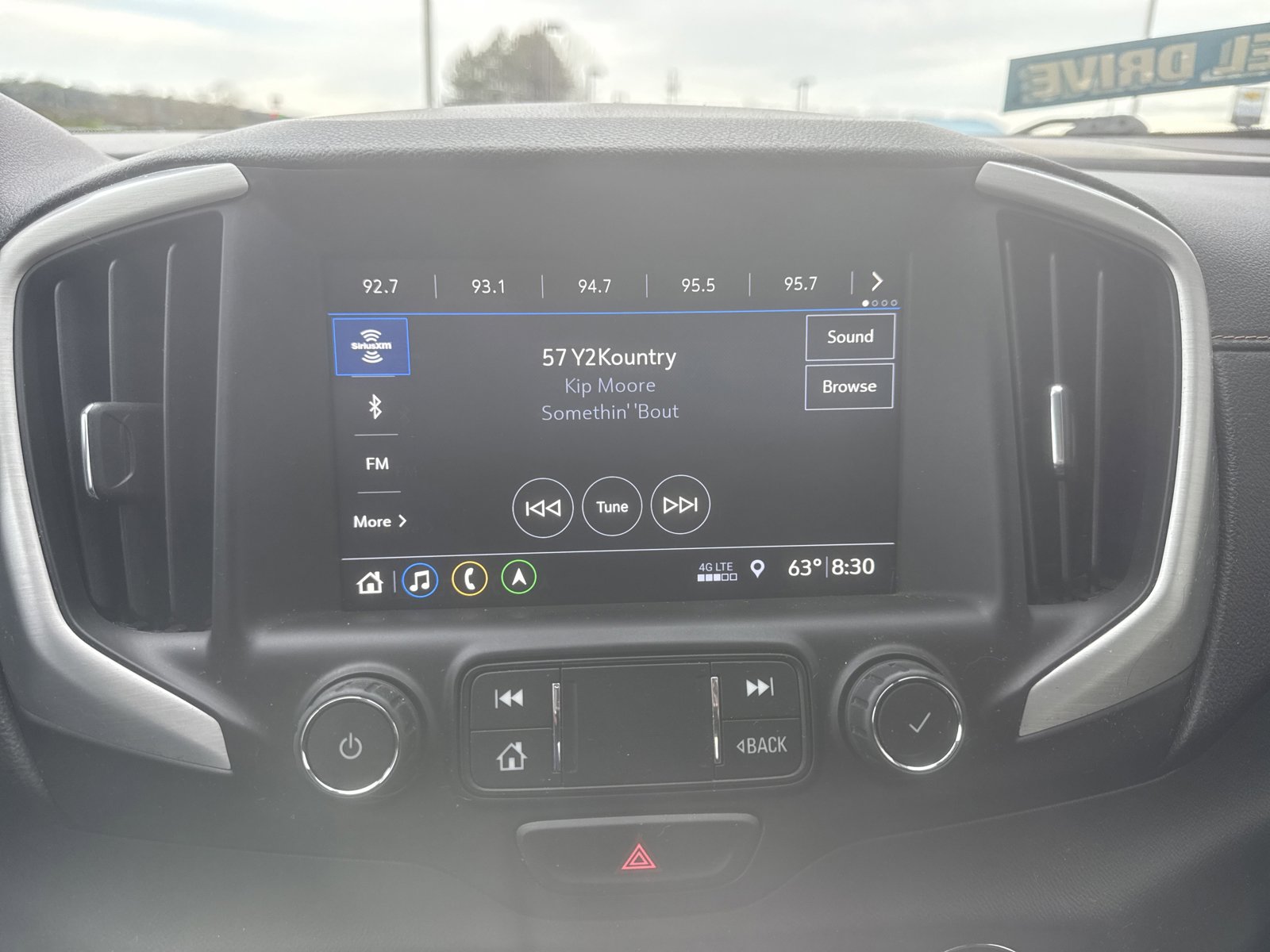 Used 2019 GMC Terrain SLE w/ Driver Convenience Package image 12