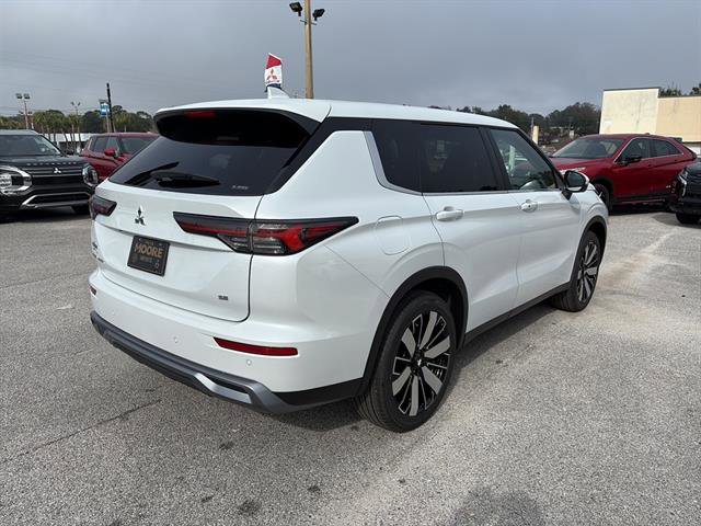 New 2026 Mitsubishi Outlander SE AWD/4WD image 6