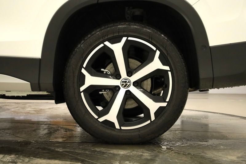 New 2026 Volkswagen Tiguan SE AWD/4WD image 36