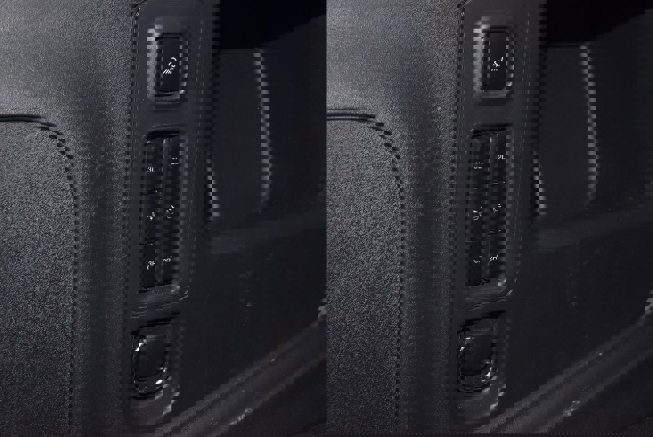 Certified 2025 Ford Expedition Platinum image 40