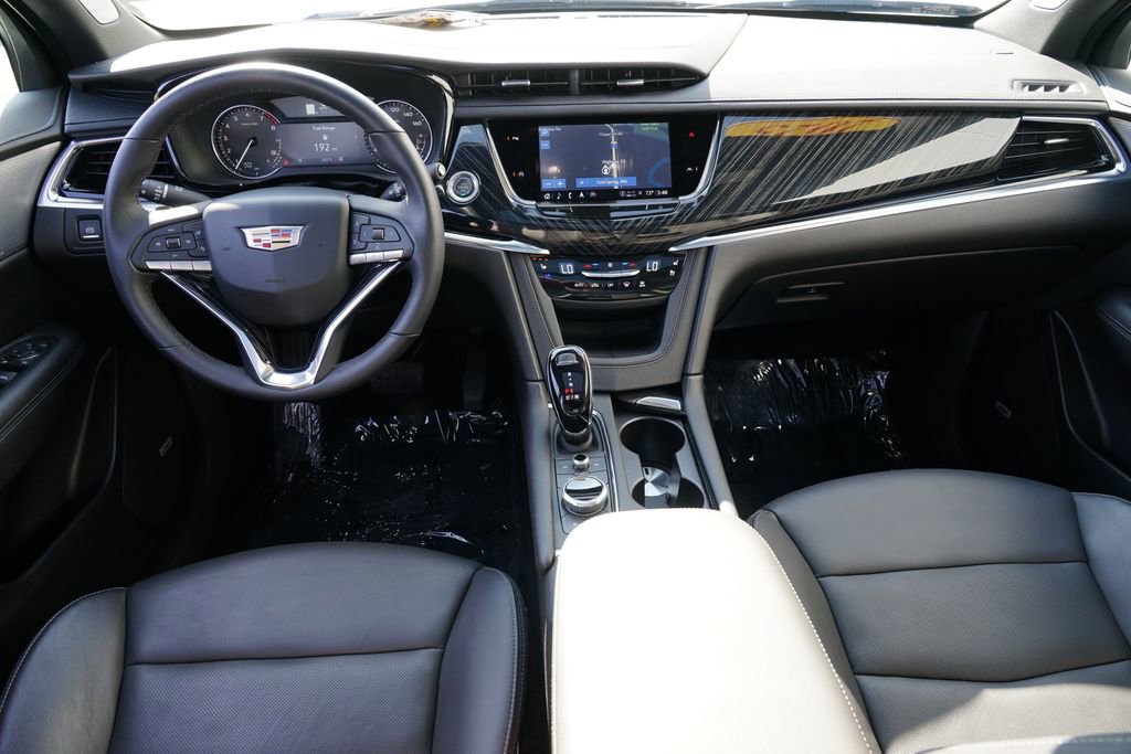 Used 2025 Cadillac XT6 Premium Luxury image 27