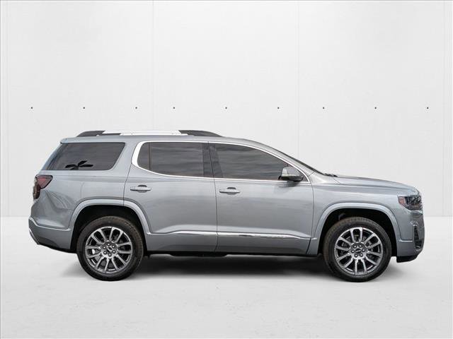 Used 2023 GMC Acadia Denali image 4