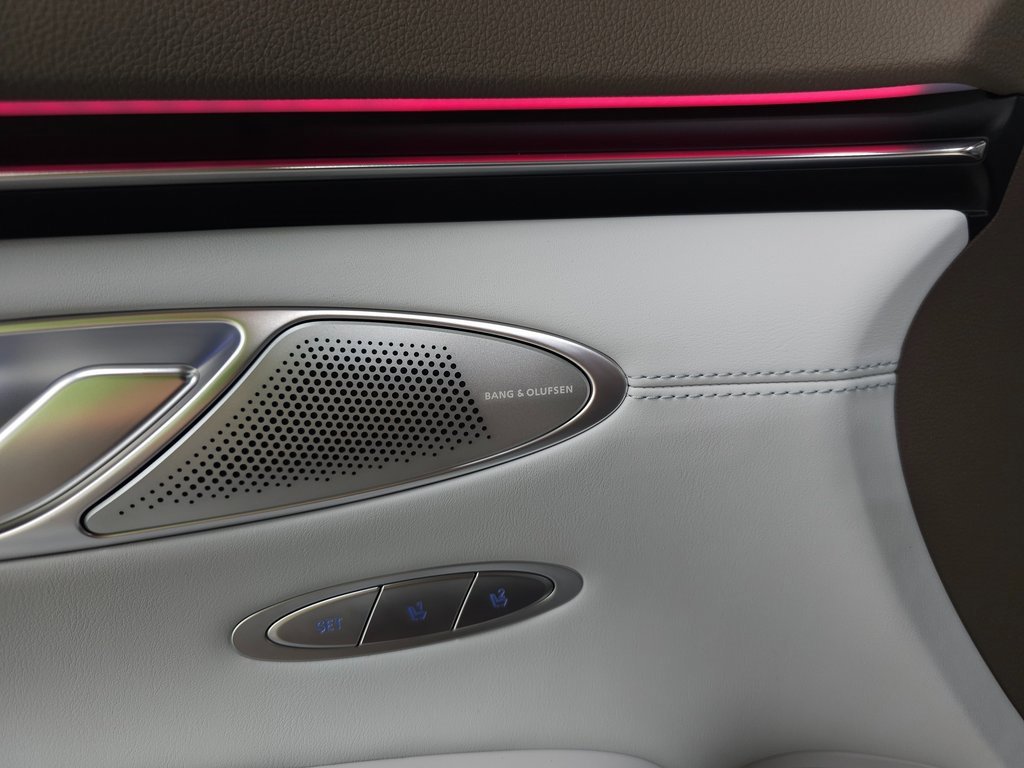 Used 2026 Genesis GV70 2.5T Advanced image 11