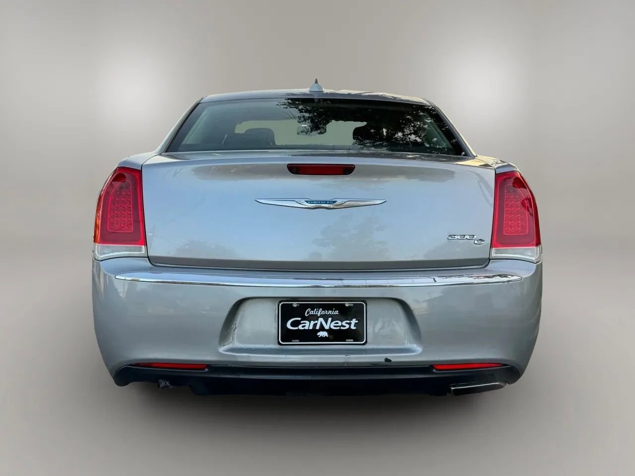 Used 2017 Chrysler 300 C RWD image 11
