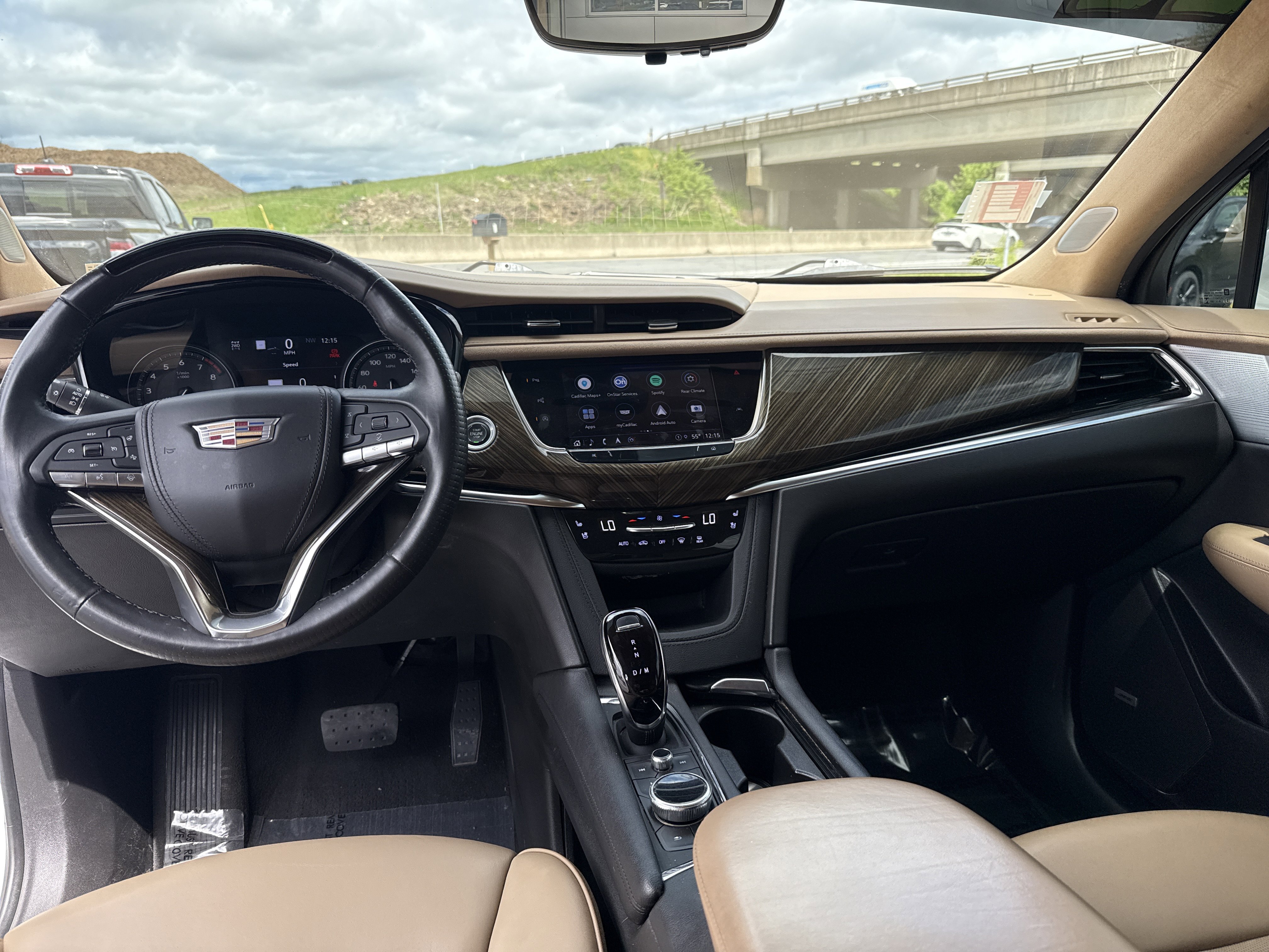 Used 2022 Cadillac XT6 Premium Luxury w/ Platinum Package AWD/4WD image 18