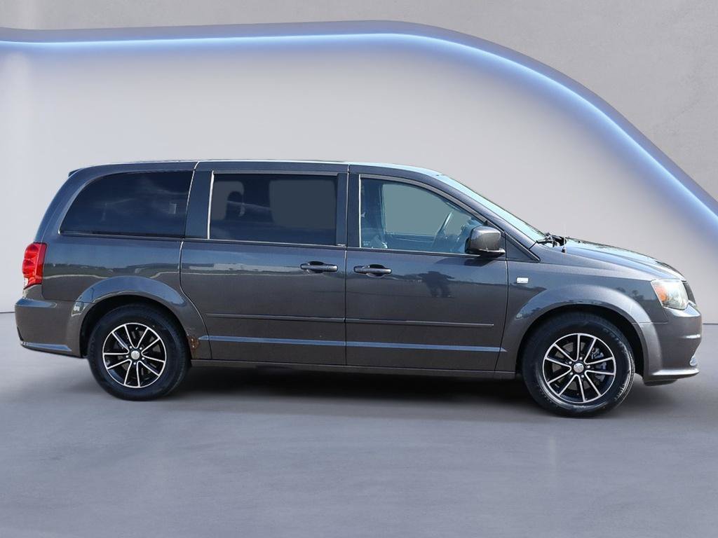 Used 2014 Dodge Grand Caravan SE FWD image 9