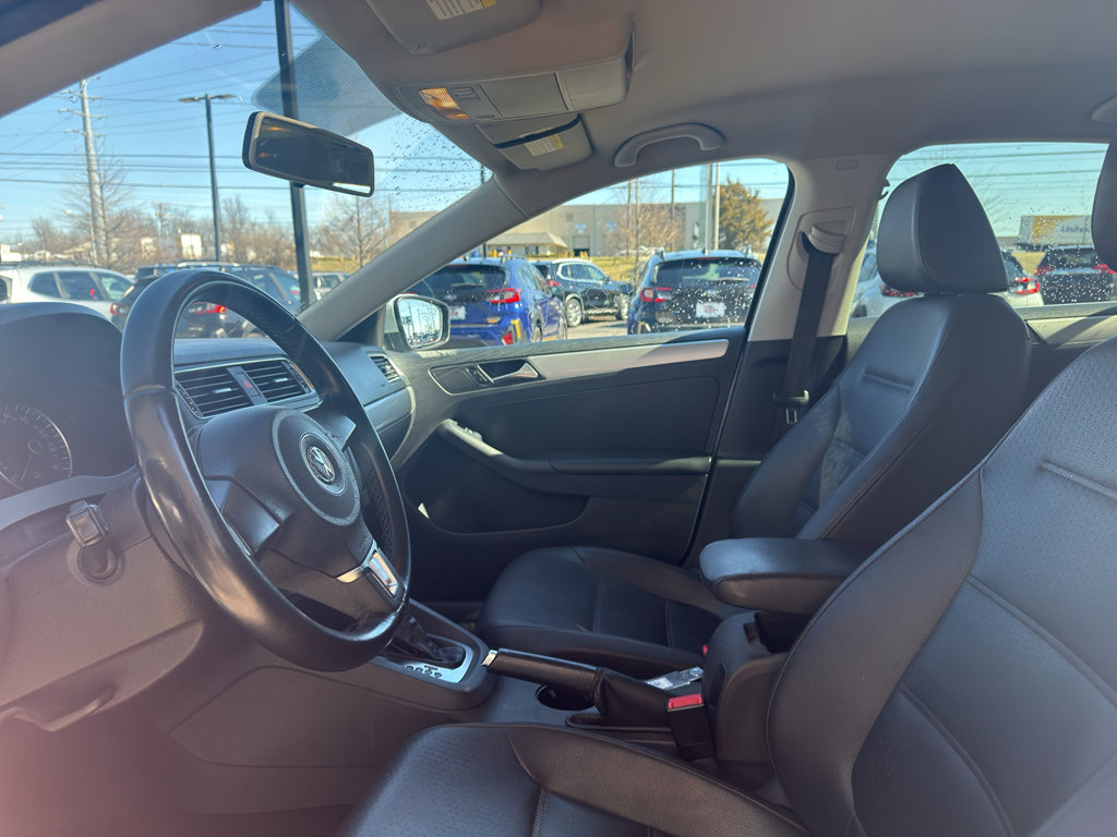 Used 2013 Volkswagen Jetta SE image 9