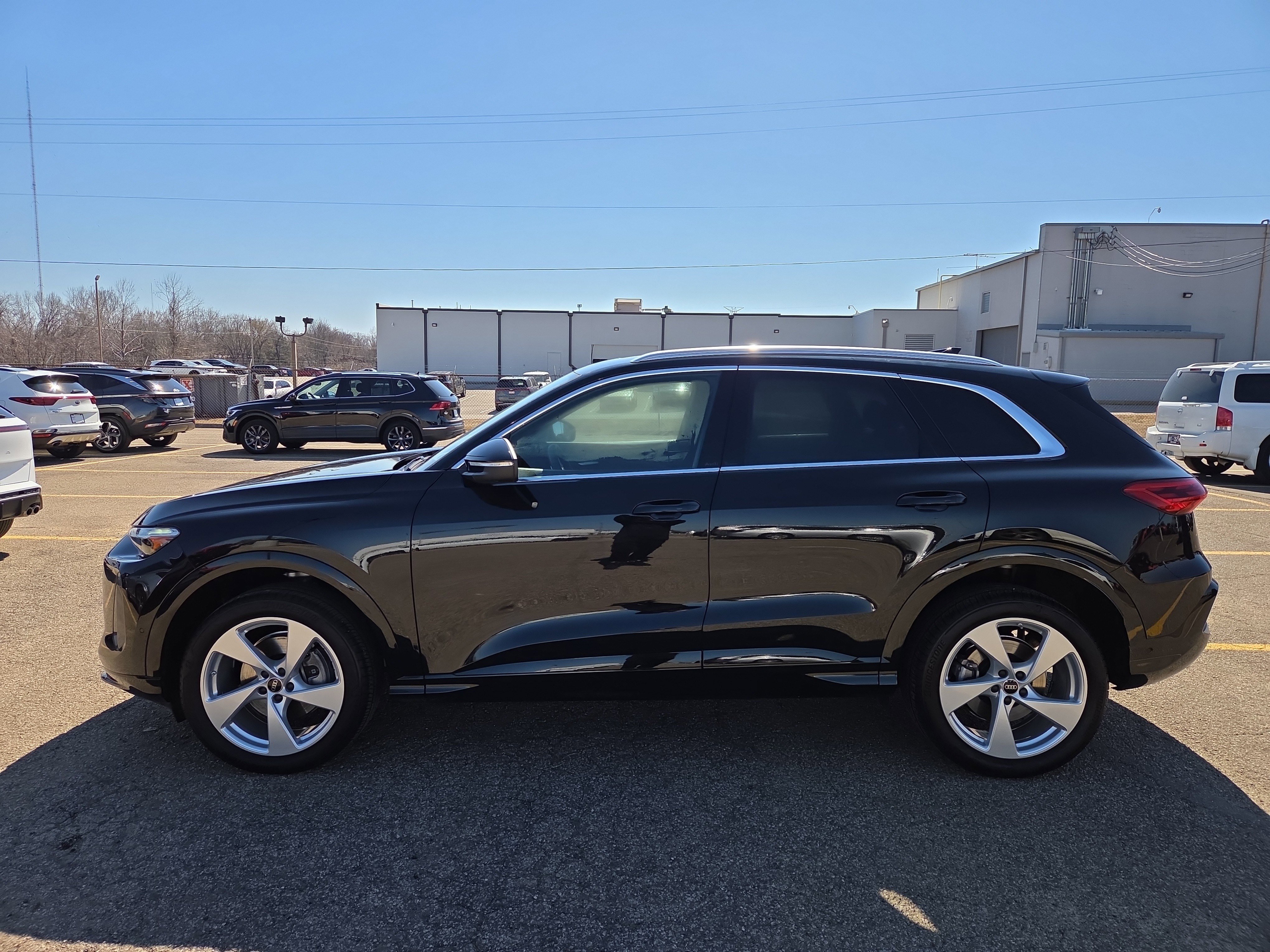 Certified 2025 Audi Q5 Premium Plus w/ Premium Plus image 2