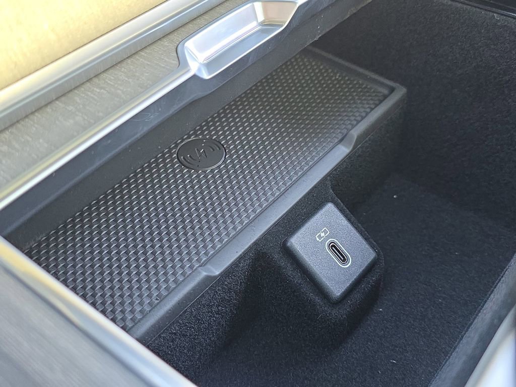 New 2026 Land Rover Range Rover SV image 26