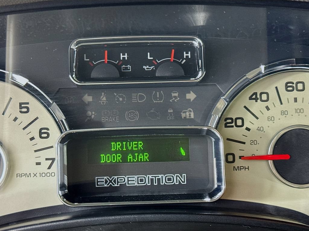 Used 2013 Ford Expedition XLT w/ HD Trailer Tow Pkg RWD image 15