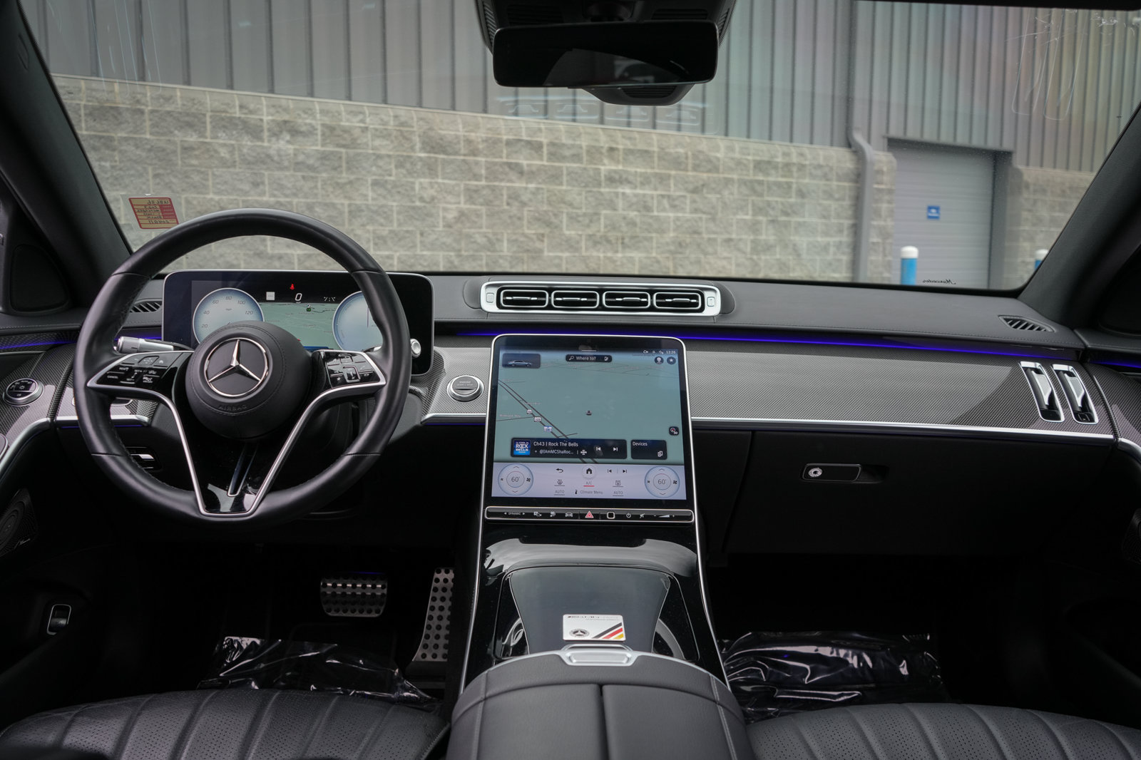 Used 2023 Mercedes-Benz S 580e 4MATIC Sedan w/ AMG Line image 33