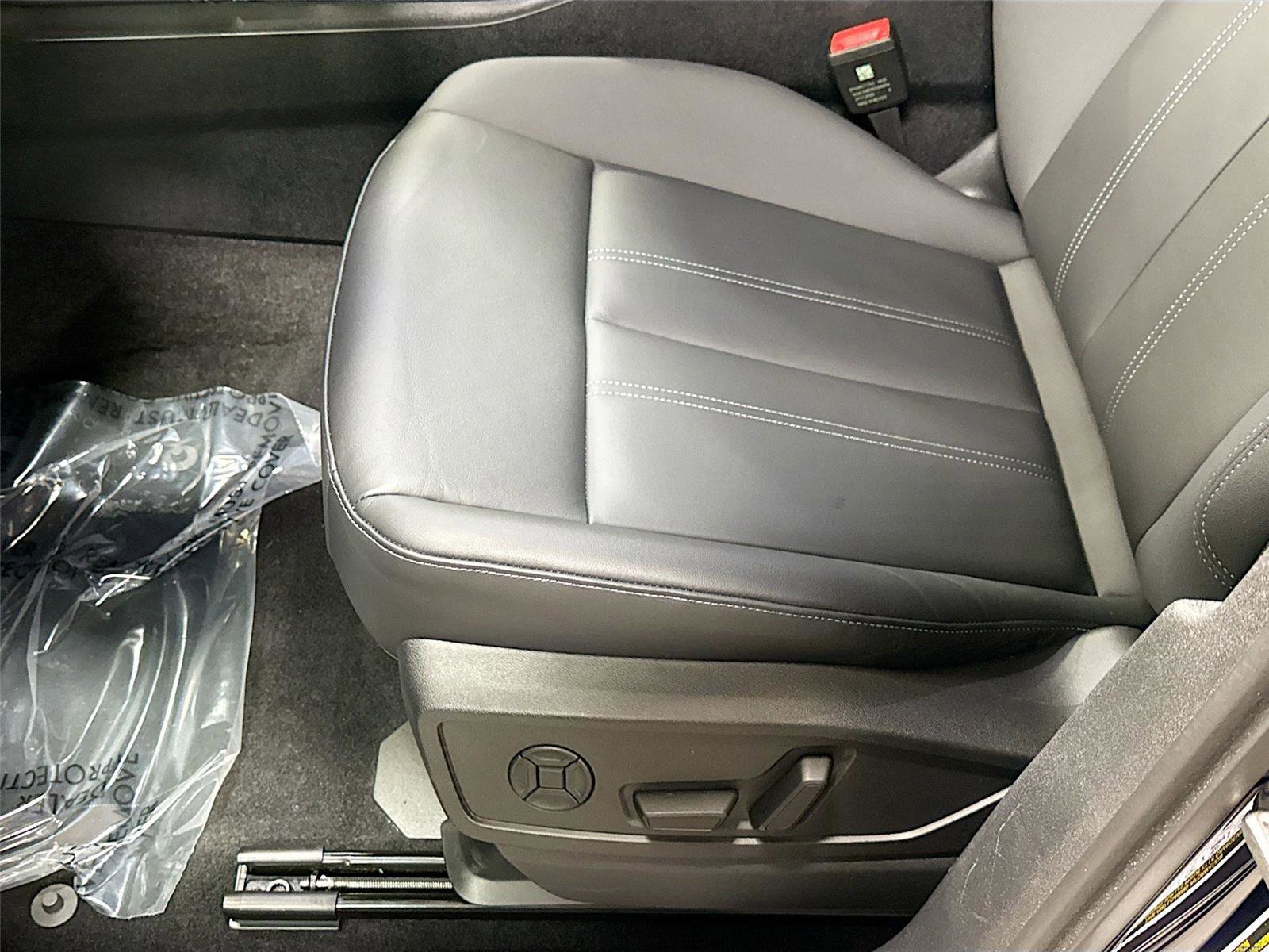 Certified 2025 Audi Q5 Premium w/ Convenience Package AWD/4WD image 20