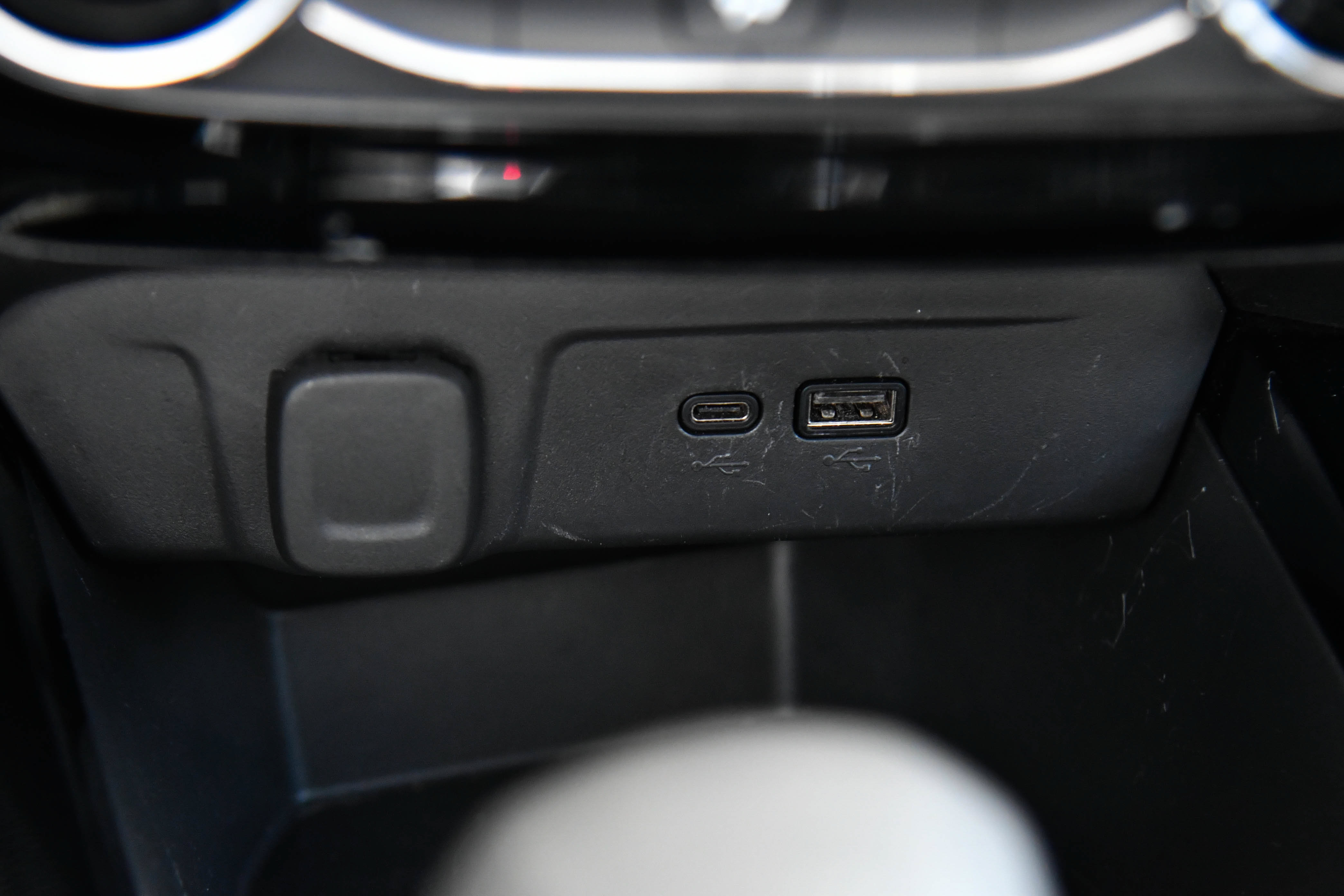 Used 2025 Chevrolet Trax LT FWD image 24
