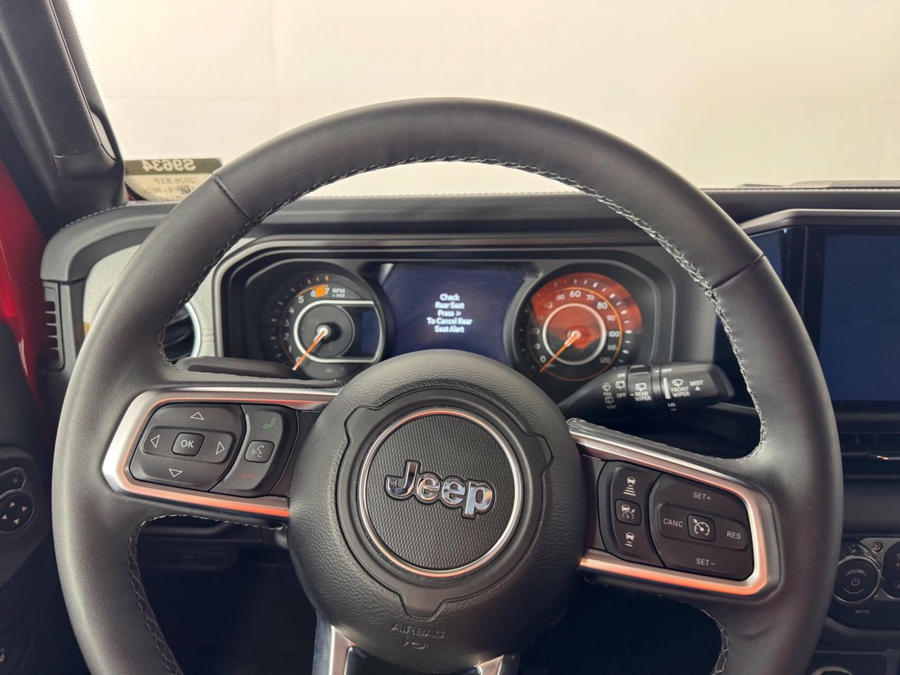 Used 2026 Jeep Wrangler Unlimited Sahara AWD/4WD image 16