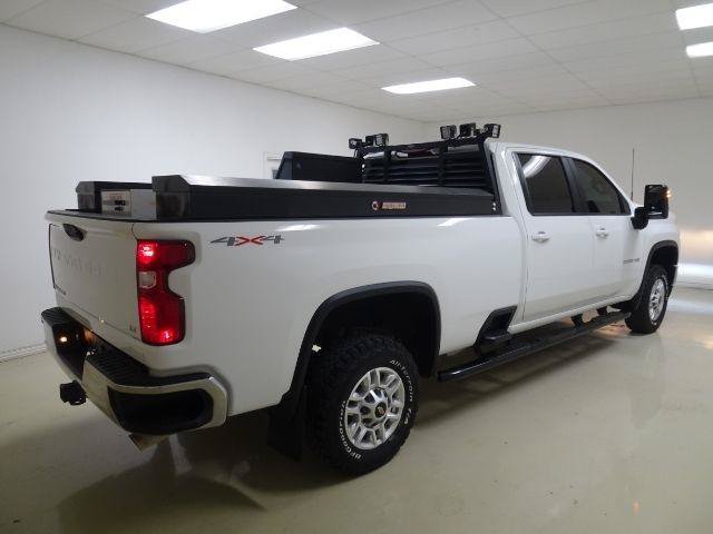 Used 2022 Chevrolet Silverado 2500 LT w/ Convenience Package AWD/4WD image 6