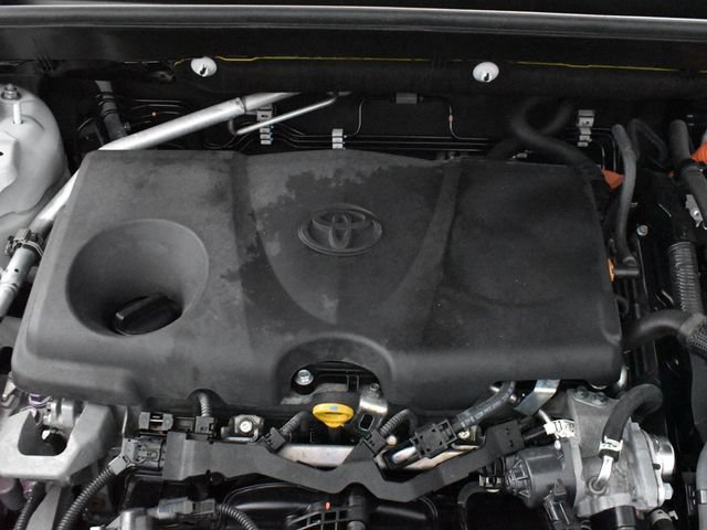 Used 2023 Toyota RAV4 SE w/ Convenience Package AWD/4WD image 18