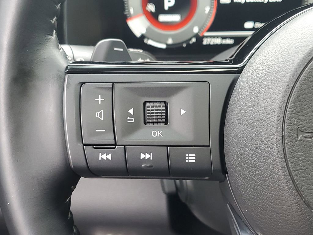 Used 2023 Nissan Pathfinder Platinum w/ Cargo Package image 26