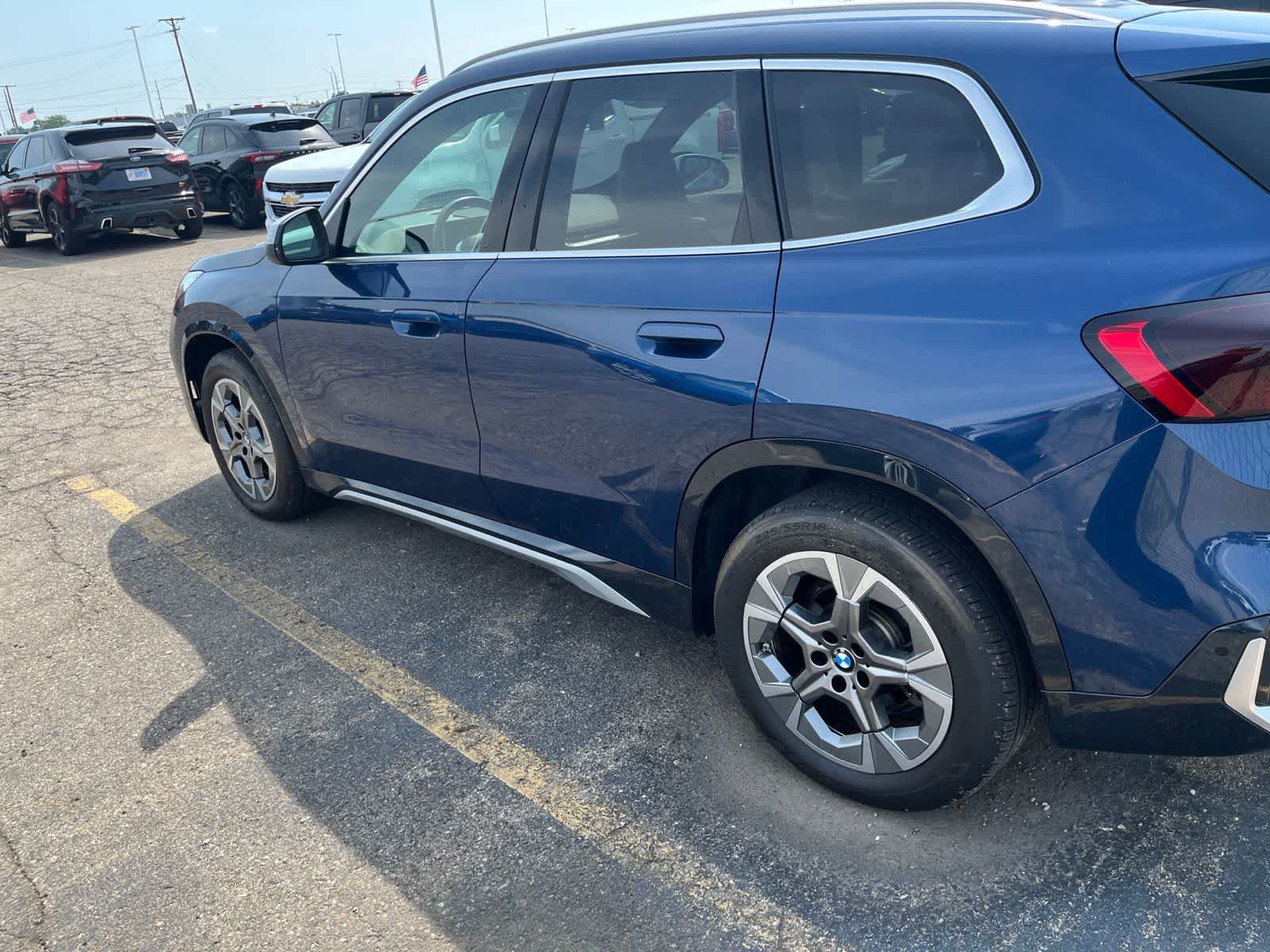 Used 2023 BMW X1 xDrive28i w/ Convenience Package AWD/4WD image 11