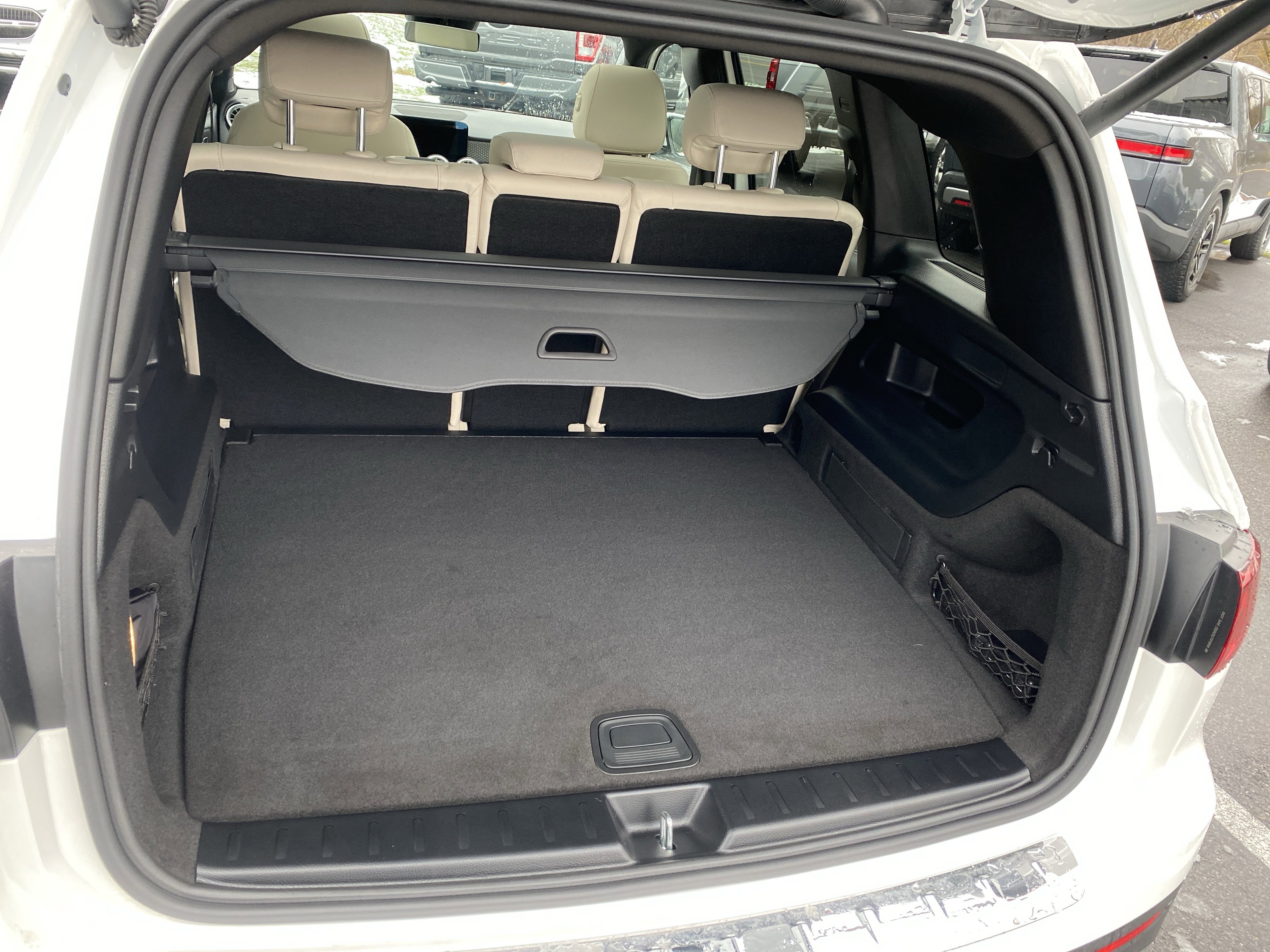 Used 2025 Mercedes-Benz GLB 250 4MATIC image 27