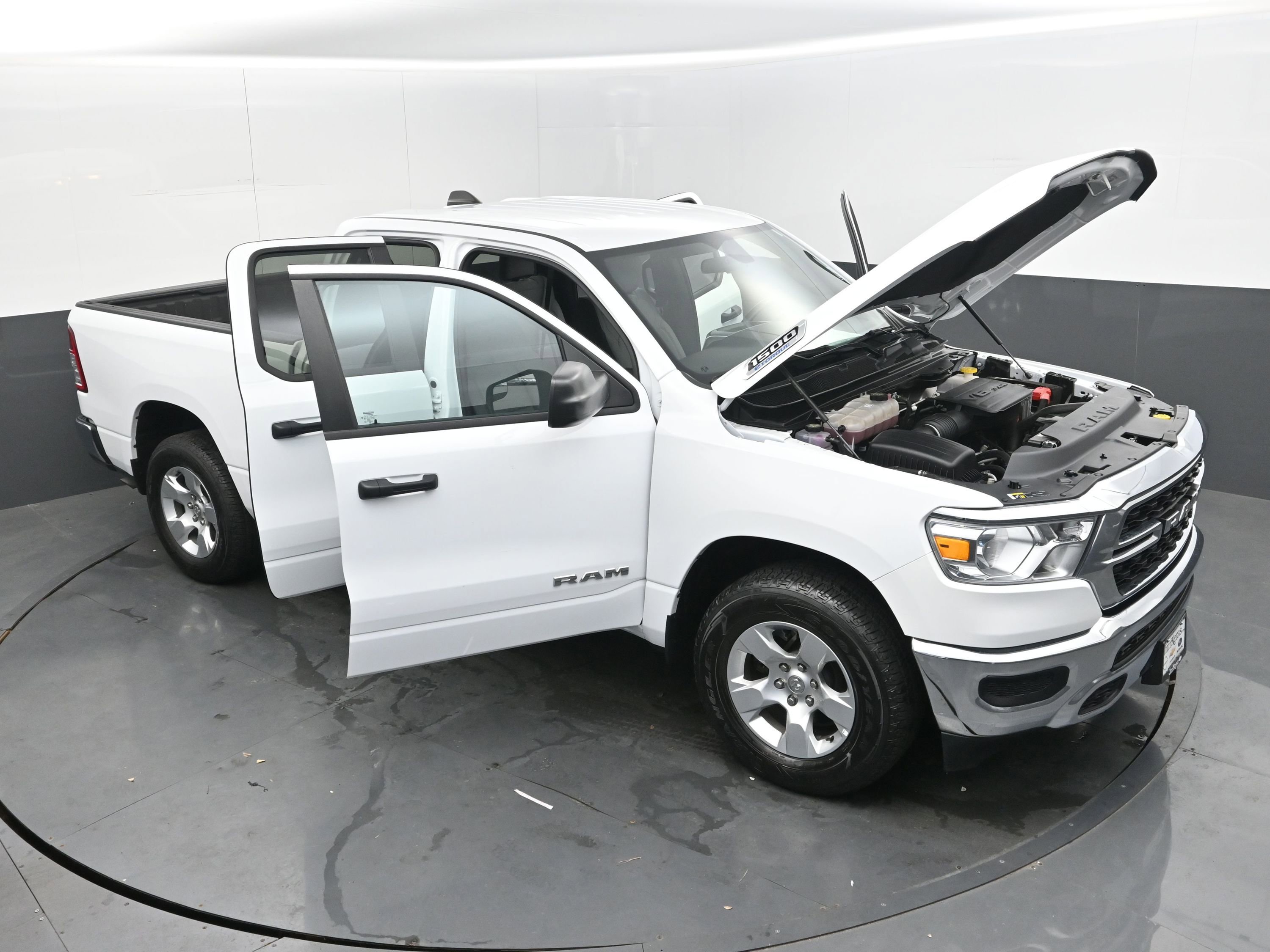 Used 2024 RAM 1500 Big Horn image 35