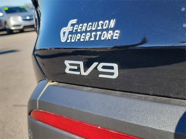 New 2026 Kia EV9 Wind image 5