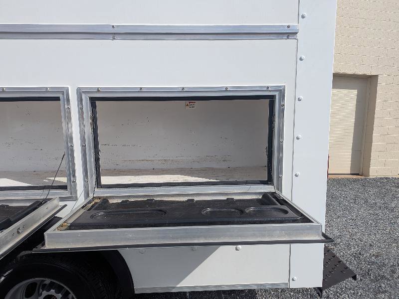 Used 2022 GMC Savana 3500 w/ Power Convenience Package image 7