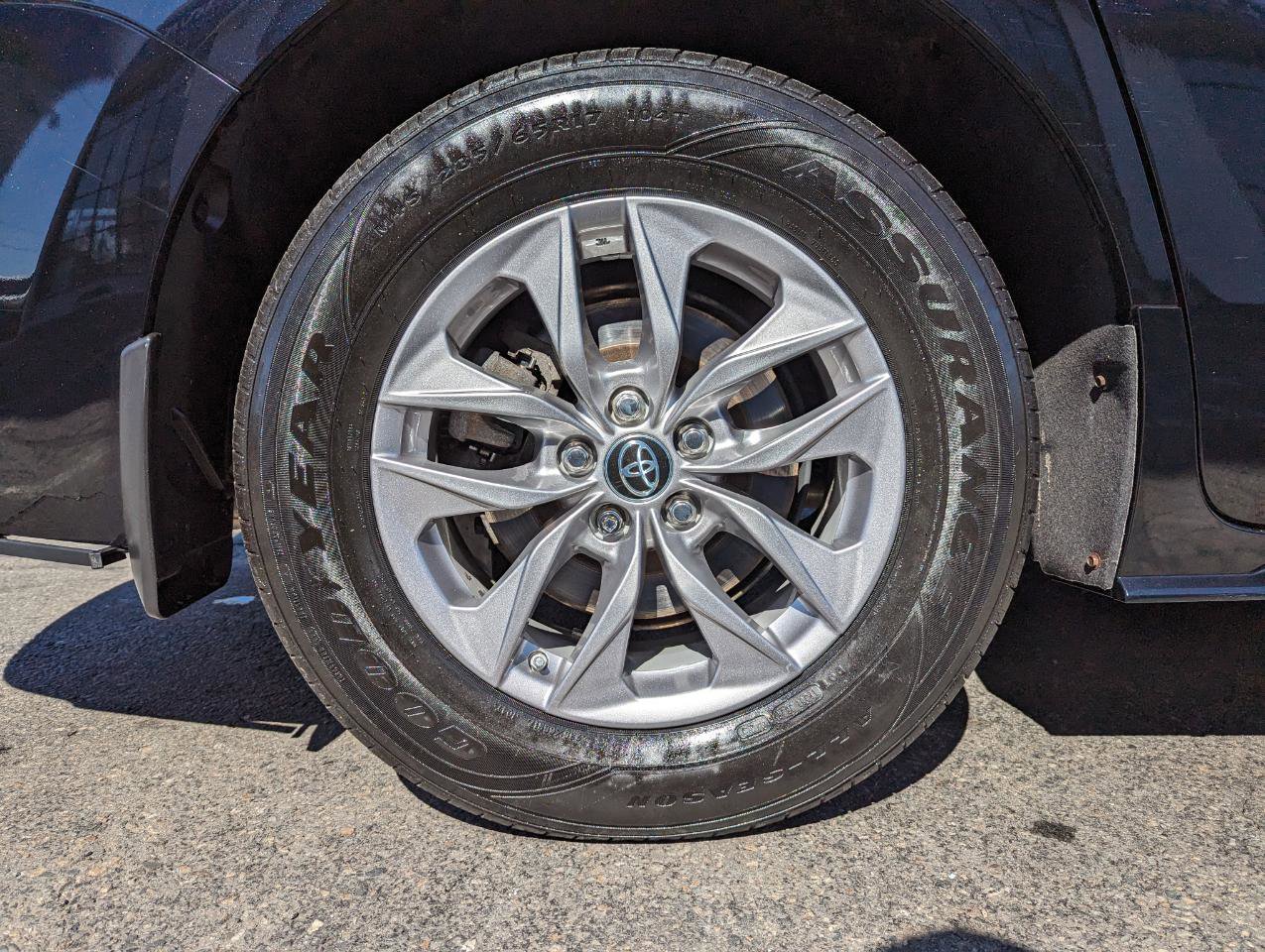 Used 2021 Toyota Sienna XLE image 51