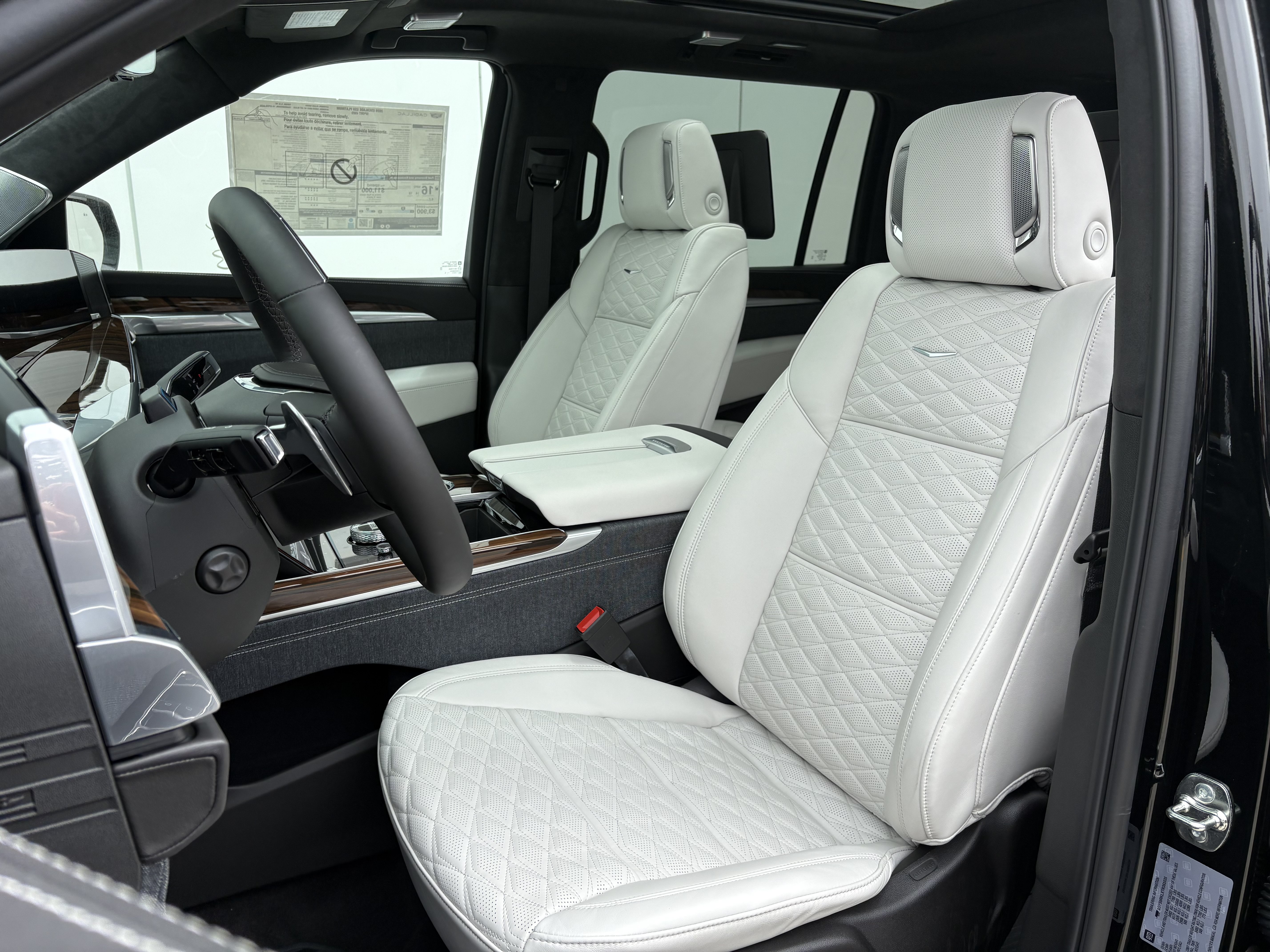 New 2026 Cadillac Escalade ESV Platinum Sport w/ LPO, ONYX Package AWD/4WD image 12