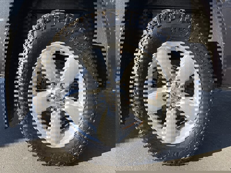 Used 2014 RAM 1500 Express image 17