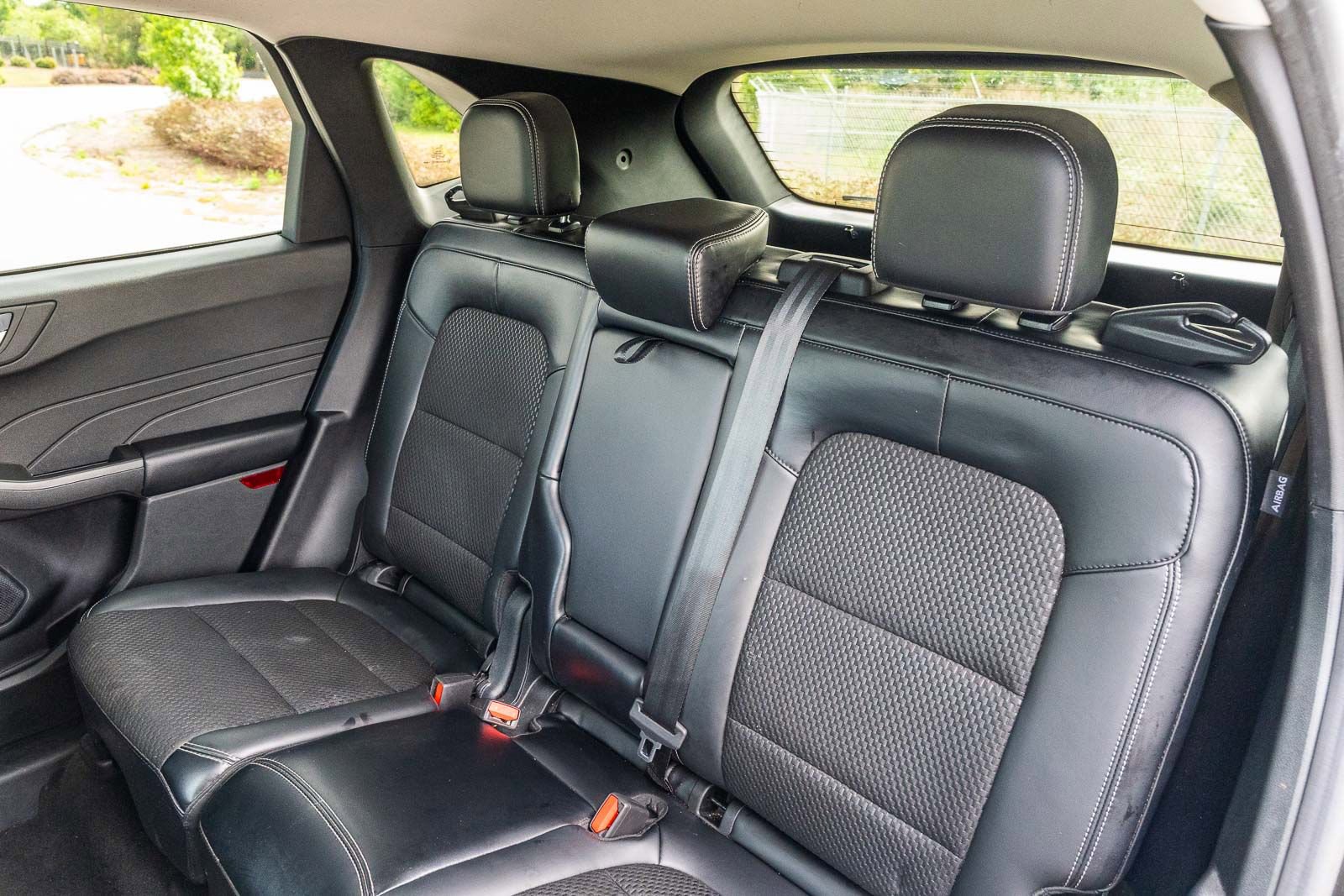 Used 2024 Ford Escape SE image 19