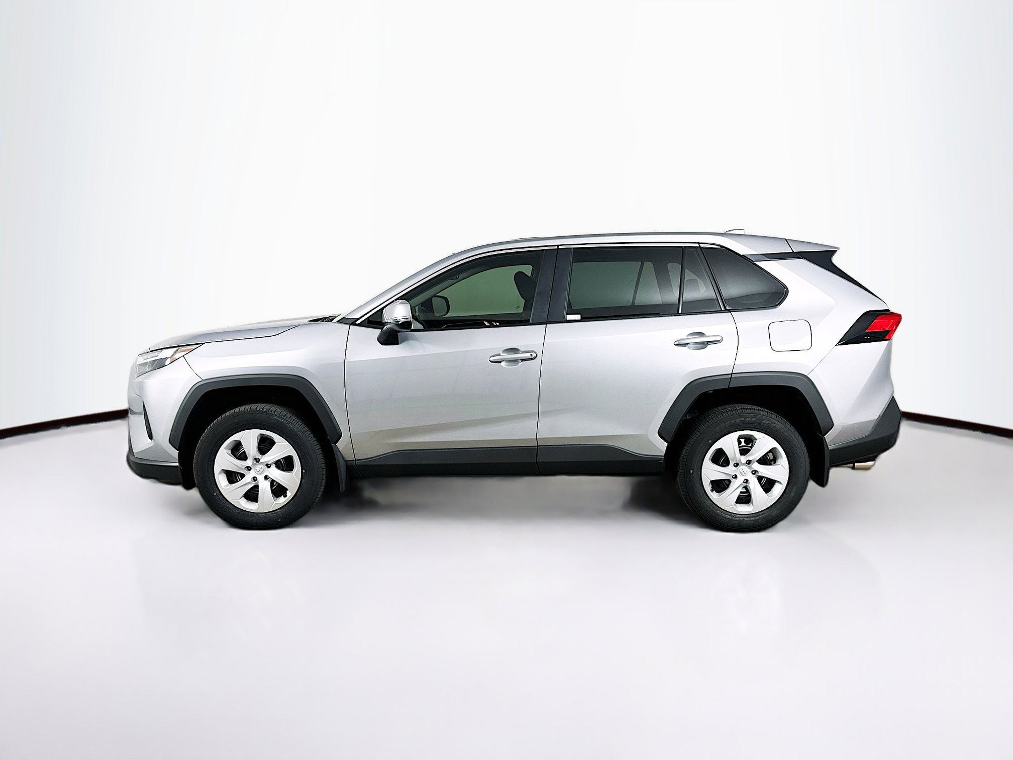 Used 2025 Toyota RAV4 LE image 4
