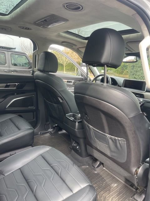 Used 2022 Kia Telluride SX w/ SX Prestige Package image 16