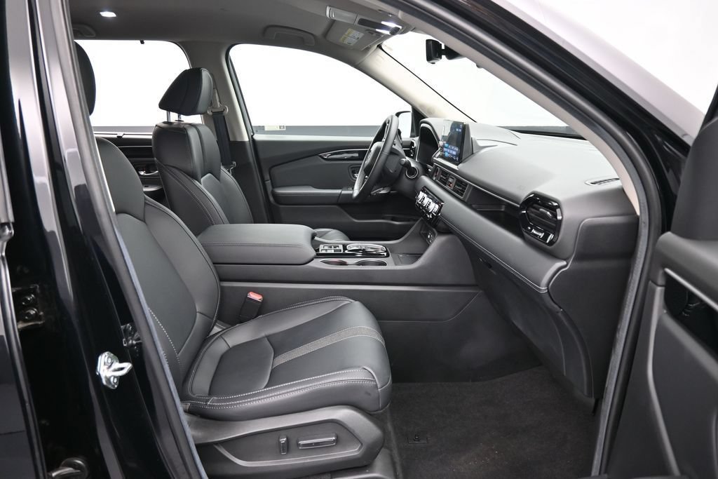 Certified 2025 Honda Pilot EX-L image 37
