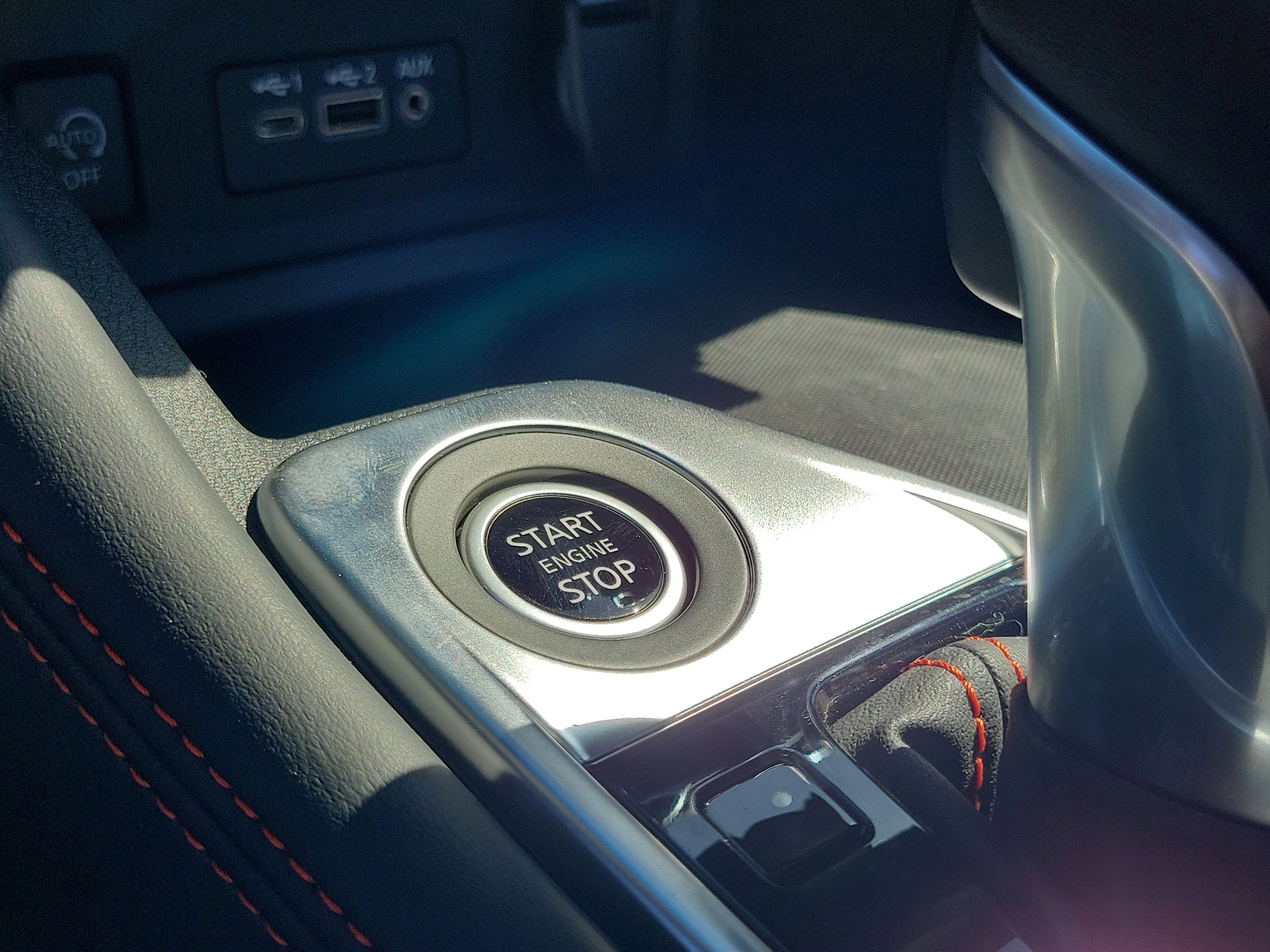 Used 2025 Nissan Sentra SR w/ SR Premium Package image 28