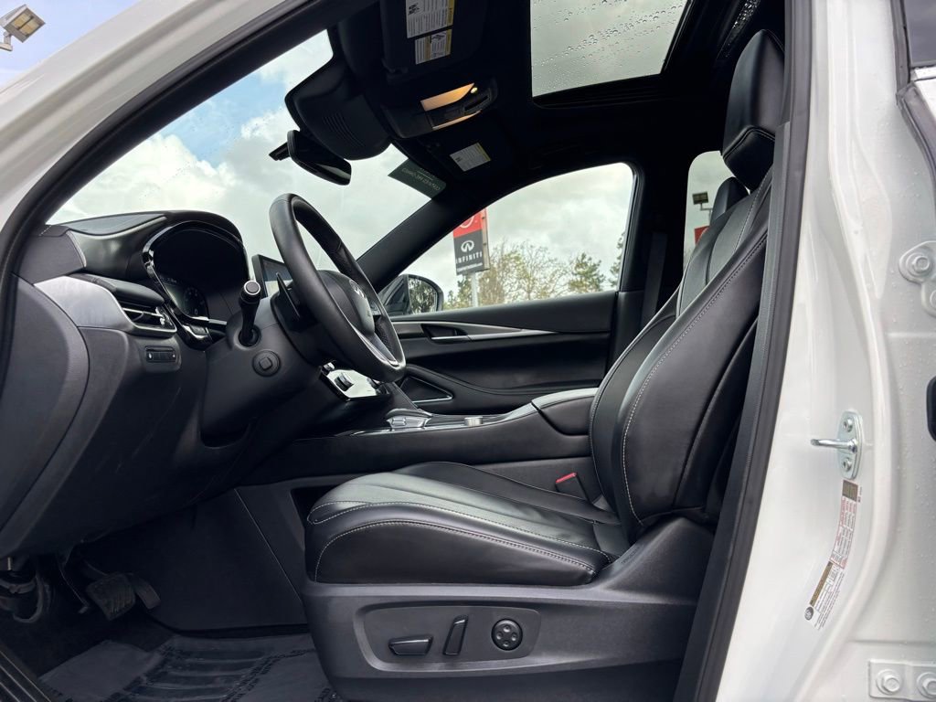 Certified 2025 INFINITI QX60 Luxe w/ Black Edition image 10