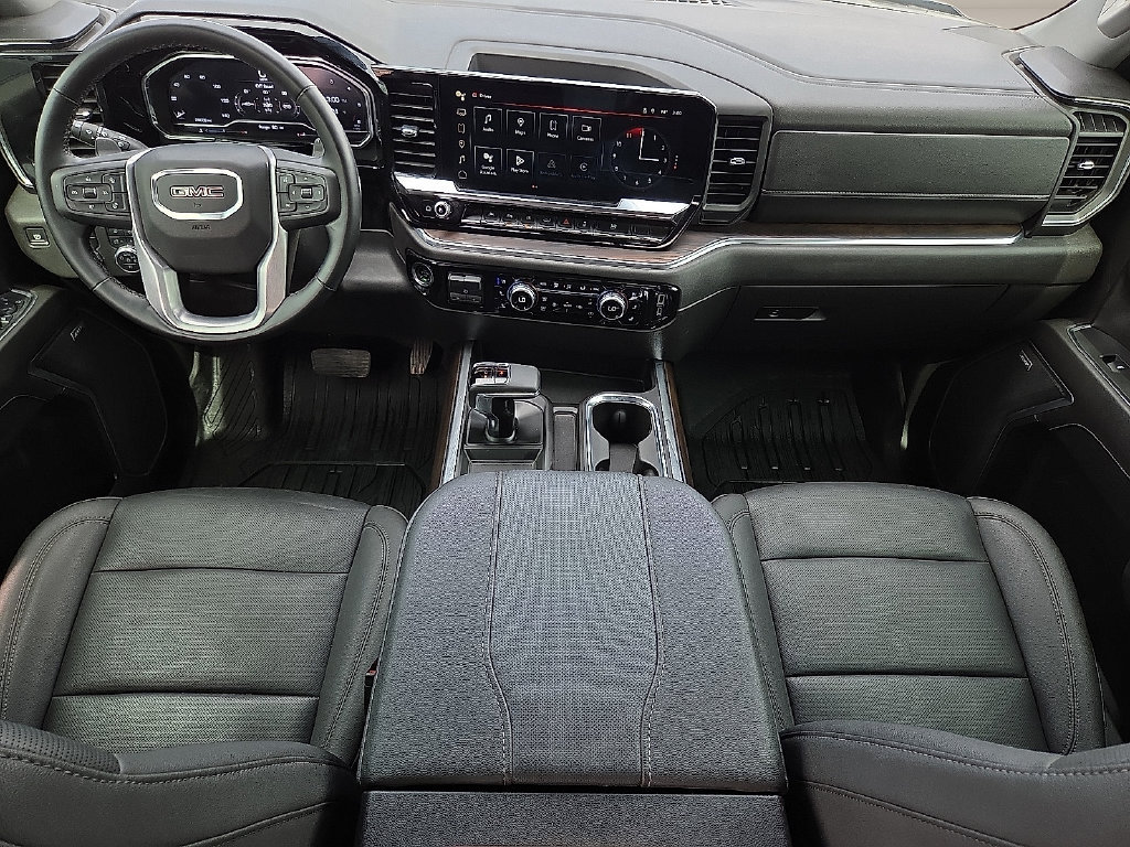 Used 2024 GMC Sierra 1500 SLT AWD/4WD image 9