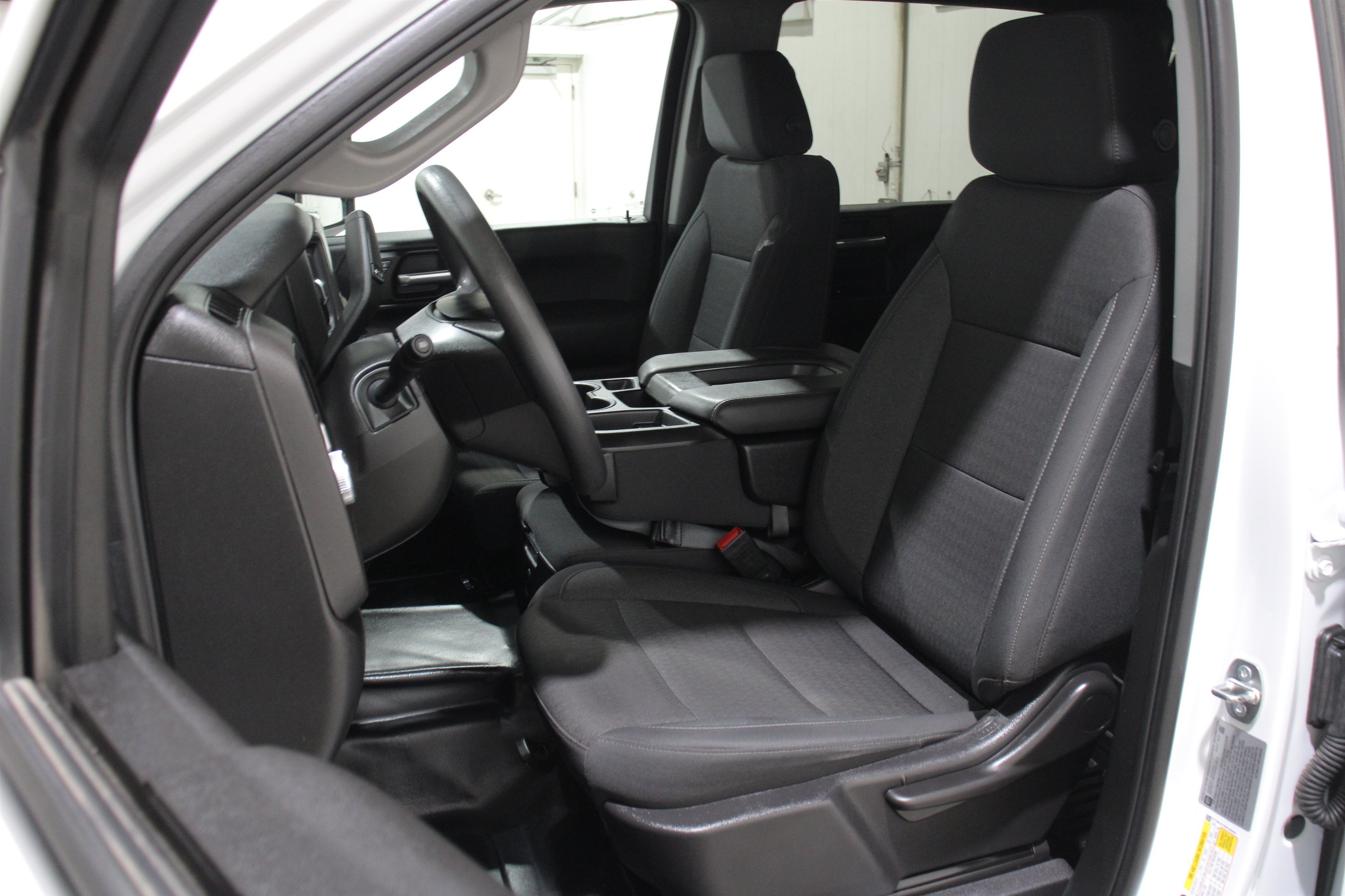 Used 2024 GMC Sierra 2500 Pro w/ Convenience Package RWD image 5