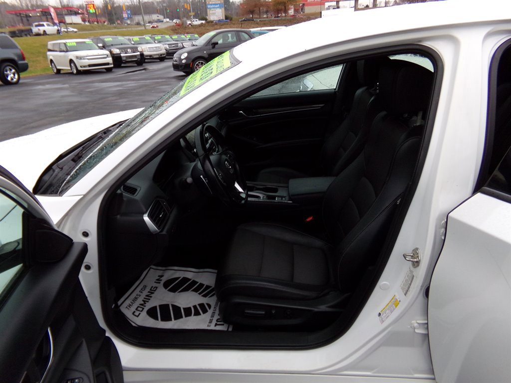 Used 2019 Honda Accord Sport image 6