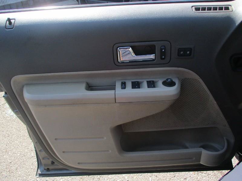 Used 2009 Ford Edge Limited FWD image 16