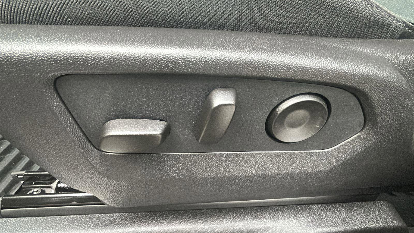 New 2026 GMC Sierra 1500 Elevation image 30