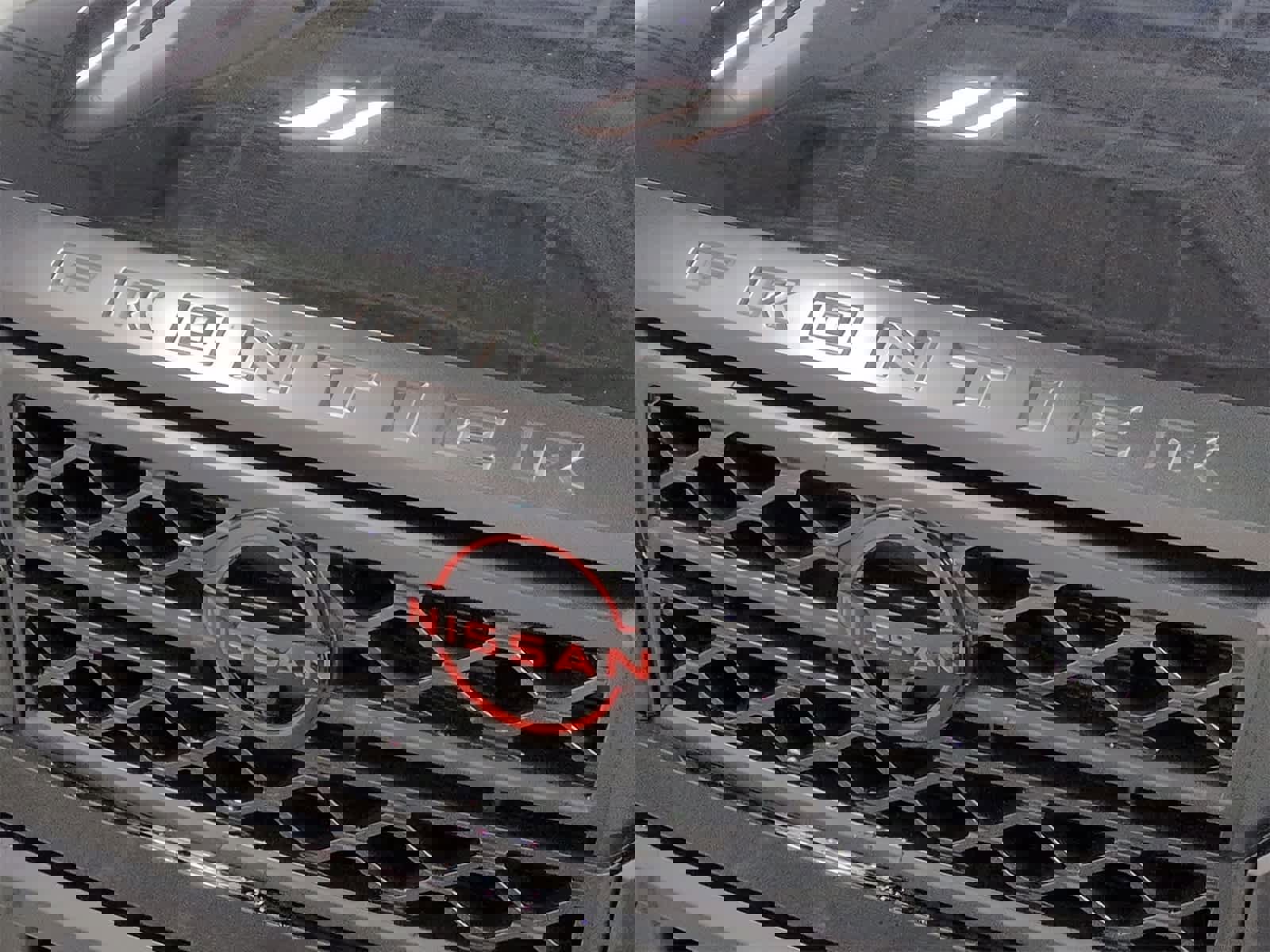 Used 2022 Nissan Frontier PRO-4X w/ Pro-4X Premium Package image 13