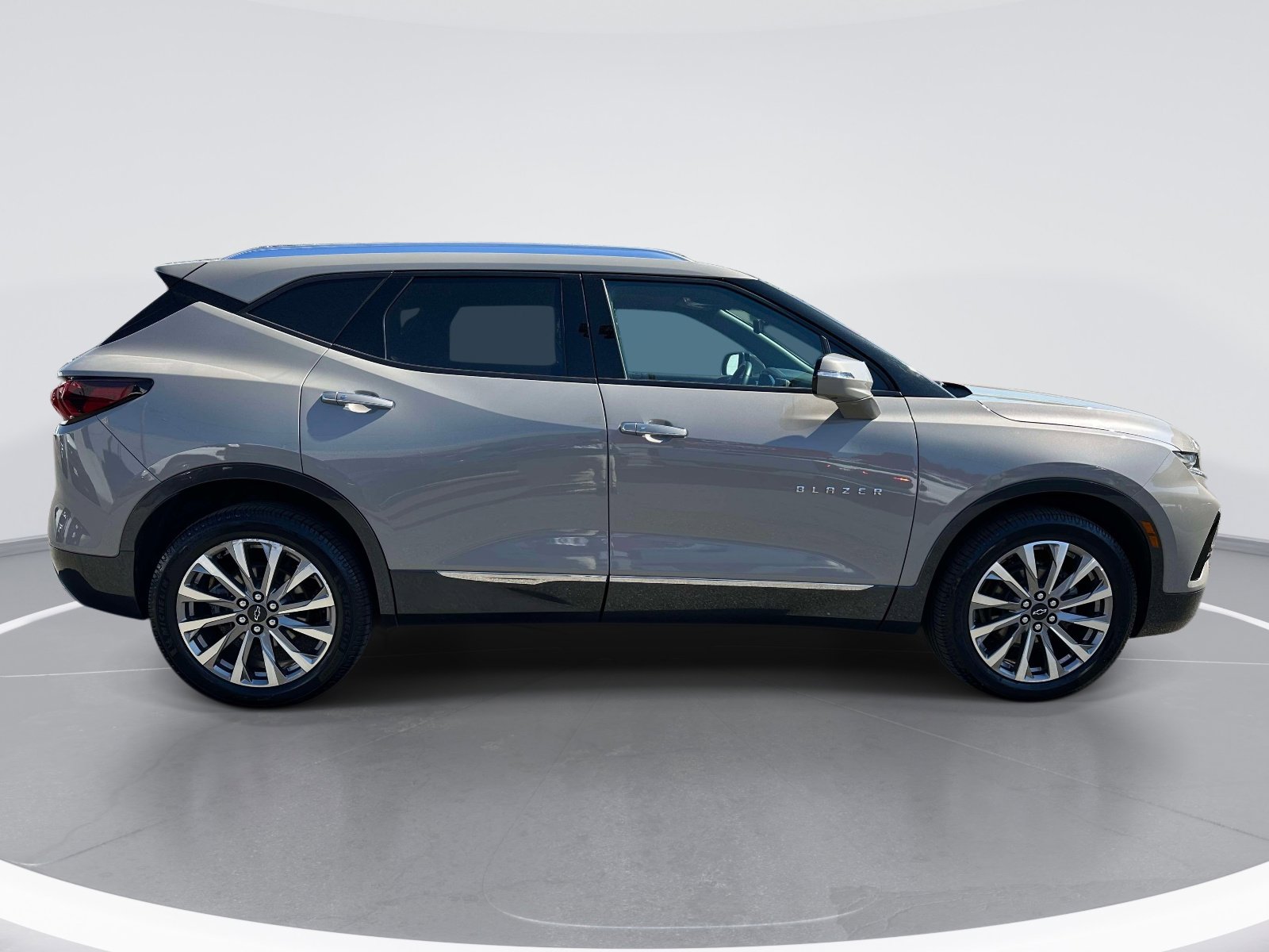 Used 2022 Chevrolet Blazer Premier w/ Enhanced Convenience Package AWD/4WD image 4