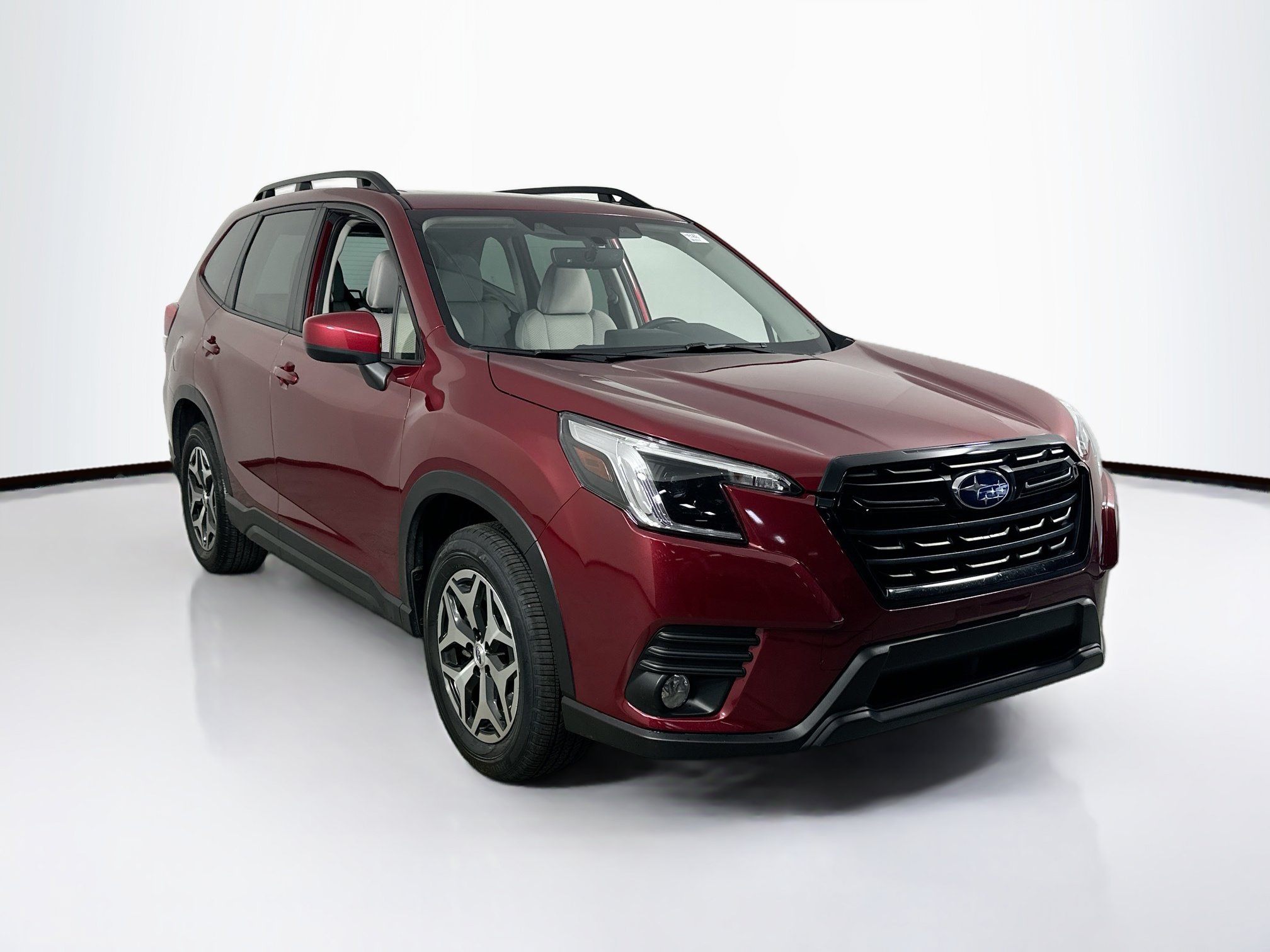 Used 2023 Subaru Forester Premium AWD/4WD image 3
