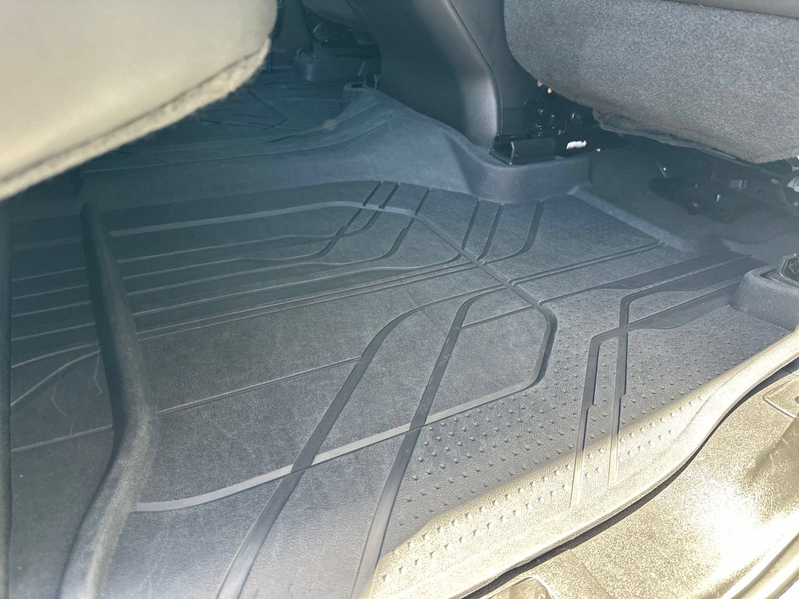 Used 2019 Chevrolet Silverado 1500 LTZ w/ LTZ Premium Package AWD/4WD image 34