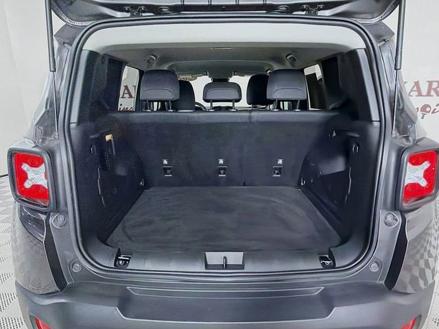 Used 2020 Jeep Renegade Latitude FWD image 29