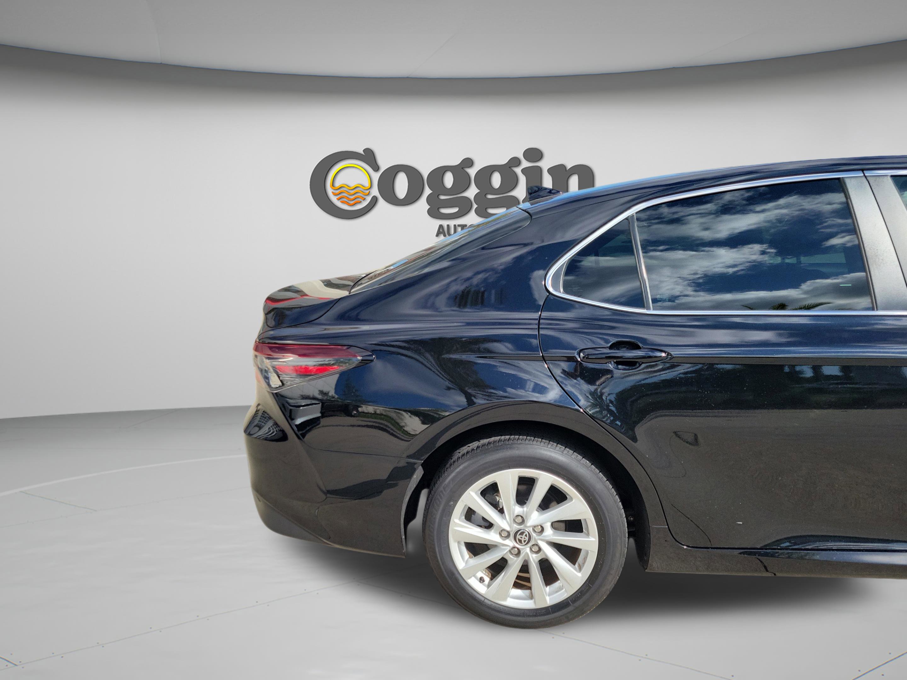 Certified 2023 Toyota Camry LE FWD image 29